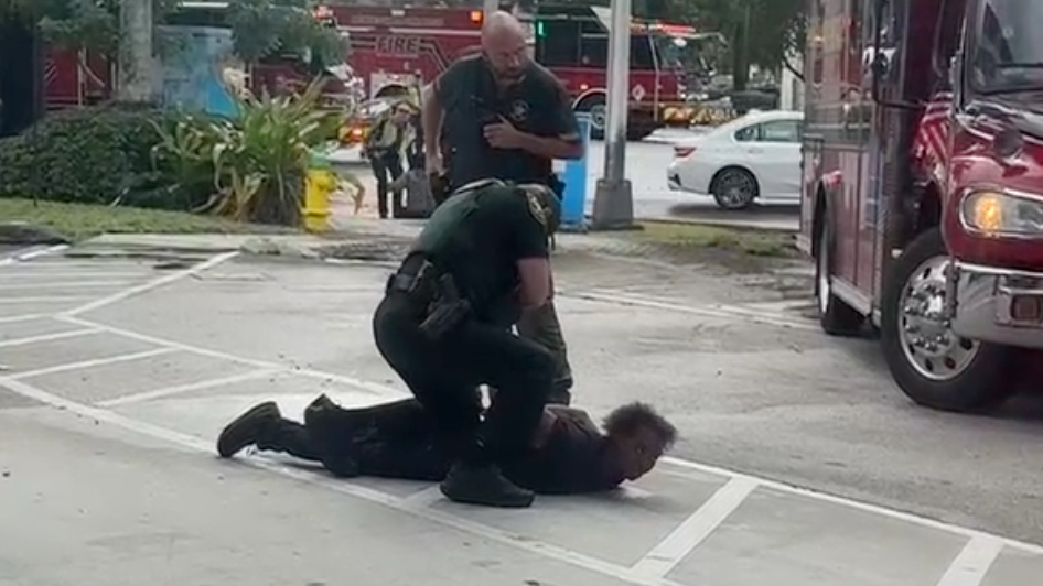 Woman arrested, person hospitalized after multi-vehicle crash, vehicle hits Deerfield Beach gas station — CBS Miami, Seoul Real Estate news